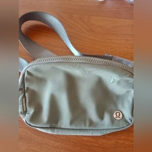 Lululemon everyday sage green messenger bag